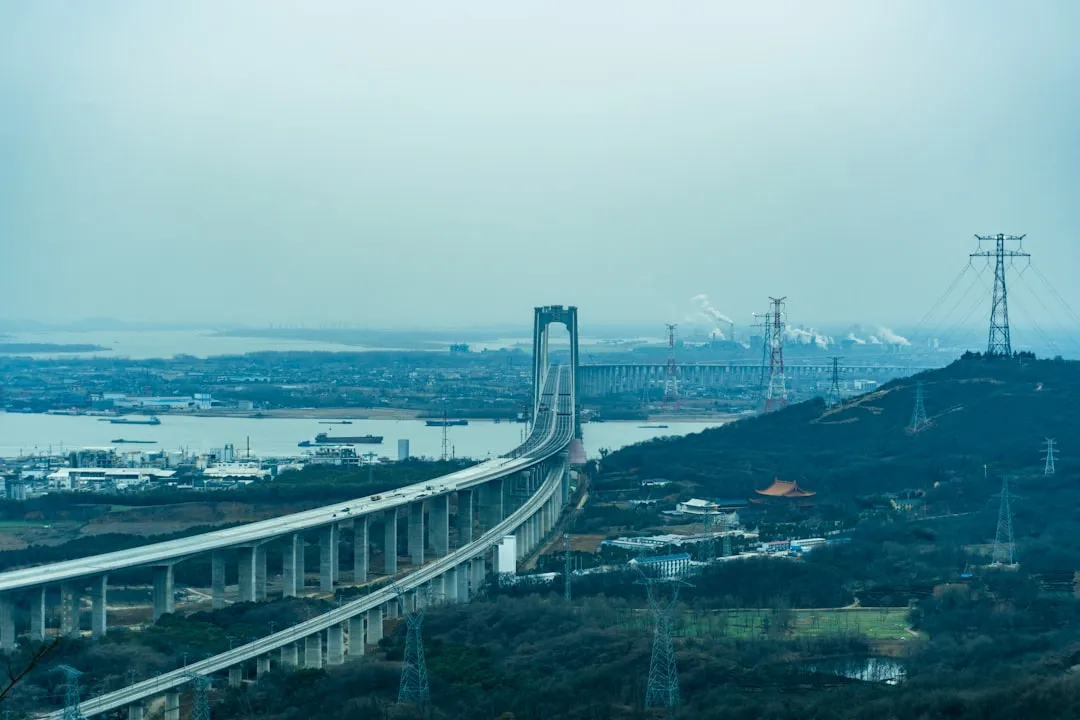 2025年工业开关电源能效标准更新对华中自动化设备的影响