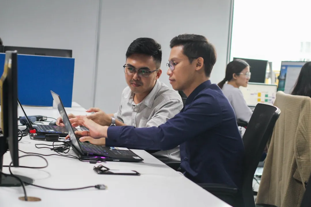 工业开关电源在自动化设备中的选型要点与性能对比分析